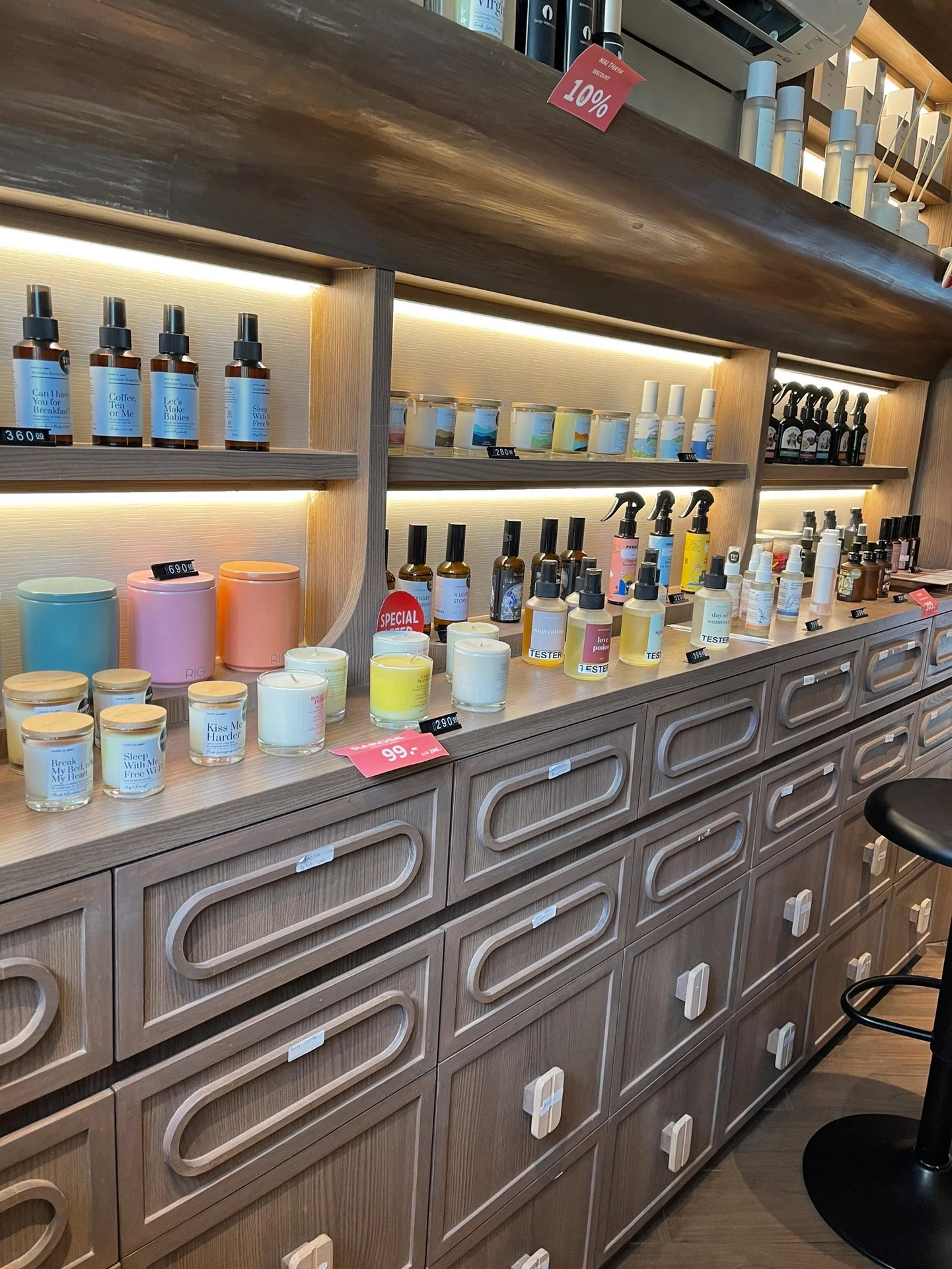 Thonglor Branch — Photo 4